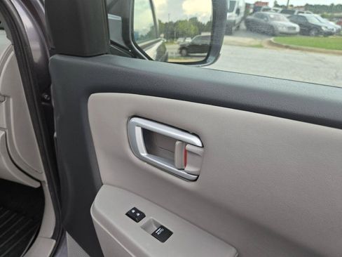 Used 2014 Honda Pilot Touring image 14