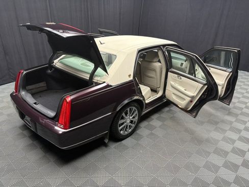 Used 2008 Cadillac DTS FWD image 20