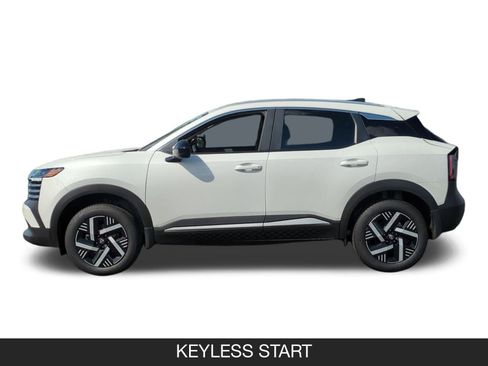 Used 2026 Nissan Kicks SV image 5