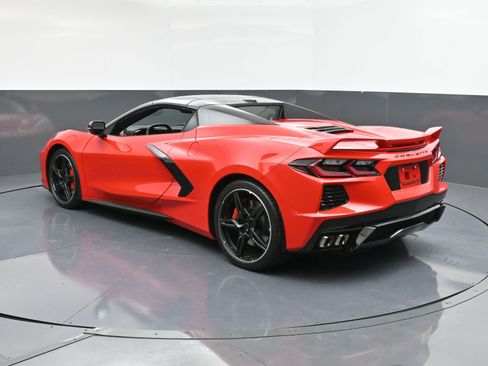 Used 2021 Chevrolet Corvette 2LT w/ Z51 Performance Package image 6