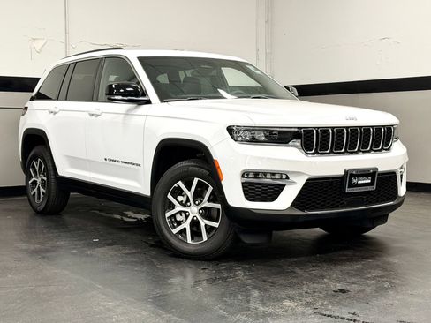 Used 2024 Jeep Grand Cherokee Limited RWD image 2