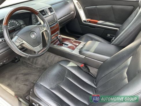 Used 2007 Cadillac XLR RWD image 16