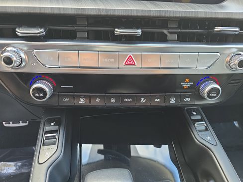 Used 2024 Kia Telluride SX image 26