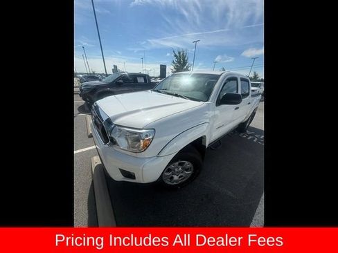 Used 2015 Toyota Tacoma 4x4 Double Cab w/ TRD Off-Road Package image 2