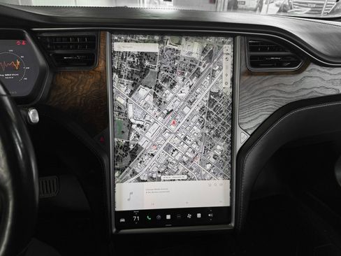 Used 2018 Tesla Model S 75D image 26