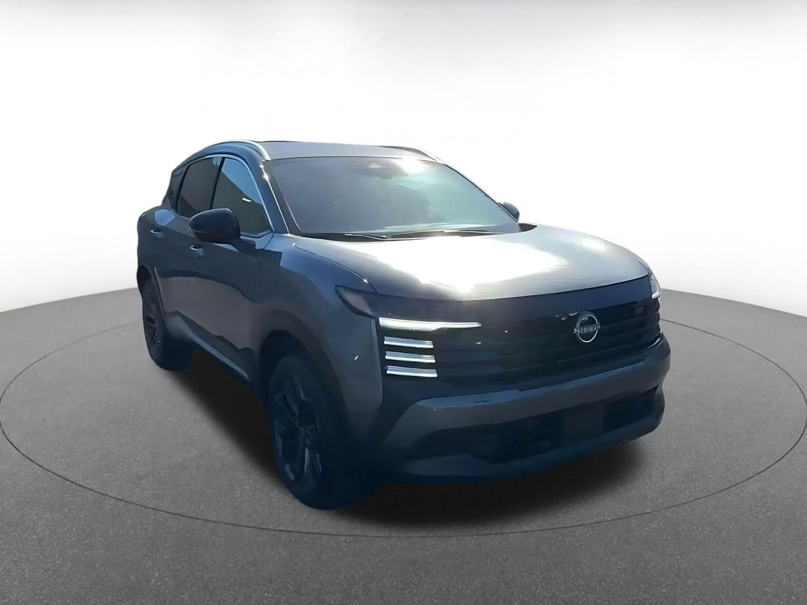 Used 2026 Nissan Kicks SR FWD image 3