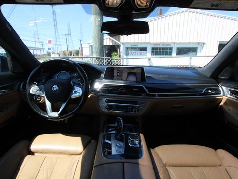 Used 2016 BMW 750i xDrive AWD/4WD image 13