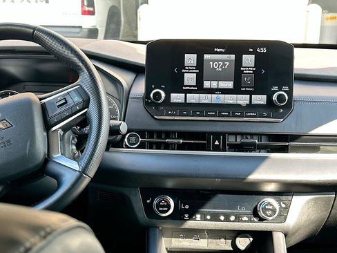 Used 2024 Mitsubishi Outlander SE AWD/4WD image 19