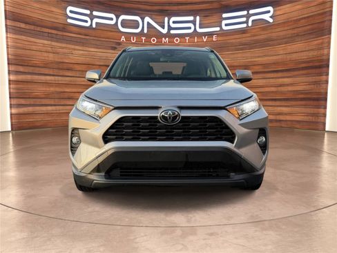 Used 2019 Toyota RAV4 XLE image 9