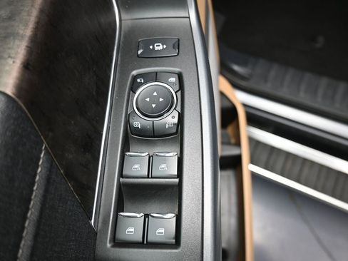 Used 2024 Ford F350 Lariat w/ FX4 Off-Road Package image 7