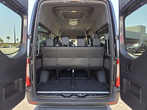 Used 2020 Mercedes-Benz Sprinter 2500 image 12