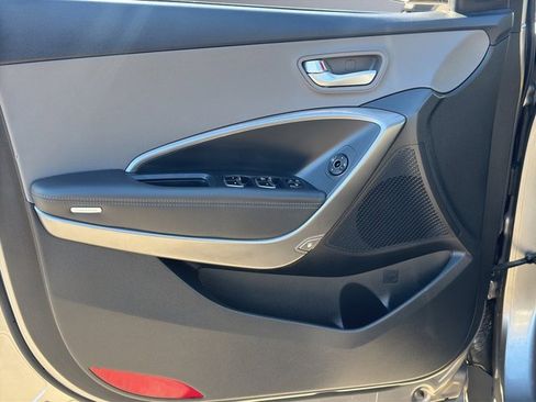 Used 2018 Hyundai Santa Fe Sport image 13