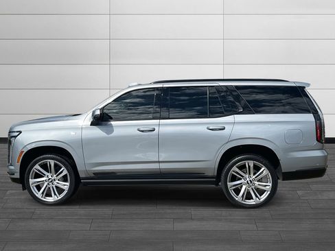 Used 2025 Cadillac Escalade Sport Platinum image 2