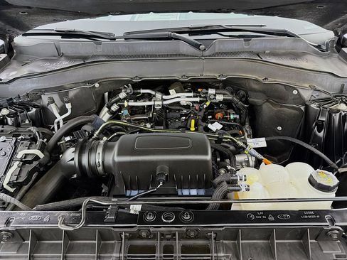 Used 2022 Ford Explorer XLT w/ Equipment Group 202A image 34