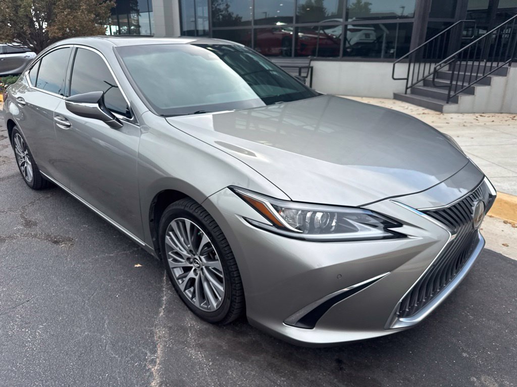 Used 2019 Lexus ES 350 w/ Premium Package FWD image 2