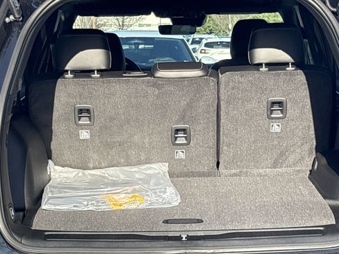 New 2025 Jeep Grand Cherokee Altitude AWD/4WD image 12