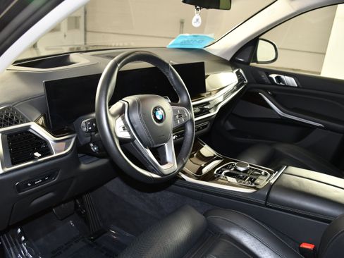 Used 2026 BMW X7 xDrive40i AWD/4WD image 2