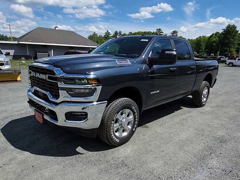 New 2026 RAM 2500 Big Horn AWD/4WD image 4