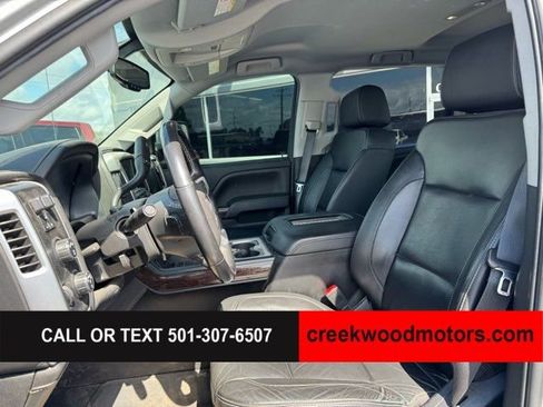 Used 2019 GMC Sierra 2500 SLT w/ Duramax Plus Package AWD/4WD image 9
