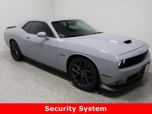 Used 2021 Dodge Challenger R/T w/ Blacktop Package image 4