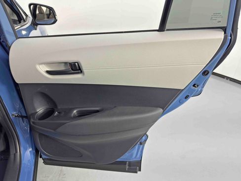 Used 2026 Toyota Corolla Cross LE image 40