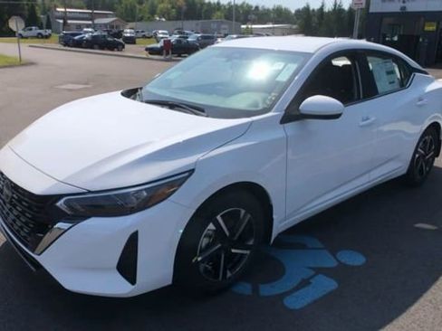 New 2025 Nissan Sentra SV image 5