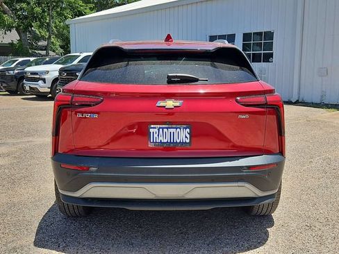 Certified 2024 Chevrolet Blazer EV LT AWD/4WD image 40