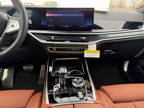 New 2026 BMW ALPINA XB7 image 11