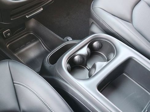 New 2026 Chrysler Pacifica Select image 16