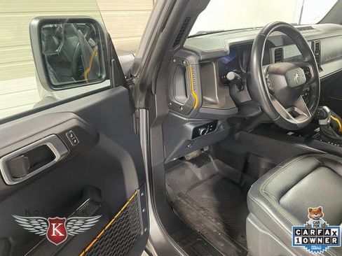 Used 2024 Ford Bronco Badlands image 11