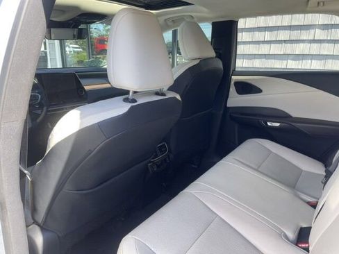 Used 2023 Lexus RX 350 Premium image 17