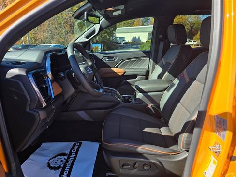 New 2026 GMC Canyon AT4 w/ LPO, Off Road Lift Package image 8