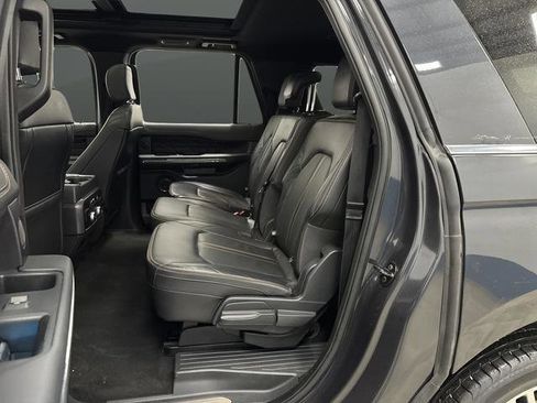Used 2024 Ford Expedition Max Platinum AWD/4WD image 31