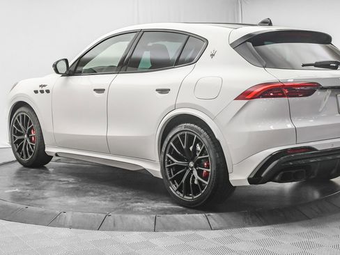 New 2025 Maserati Grecale Trofeo image 5