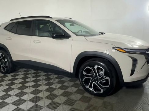New 2026 Chevrolet Trax RS w/ Driver Confidence Package FWD image 2