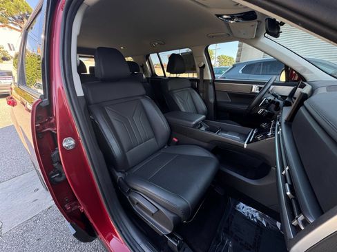 Used 2025 Hyundai Santa Fe SEL FWD image 39