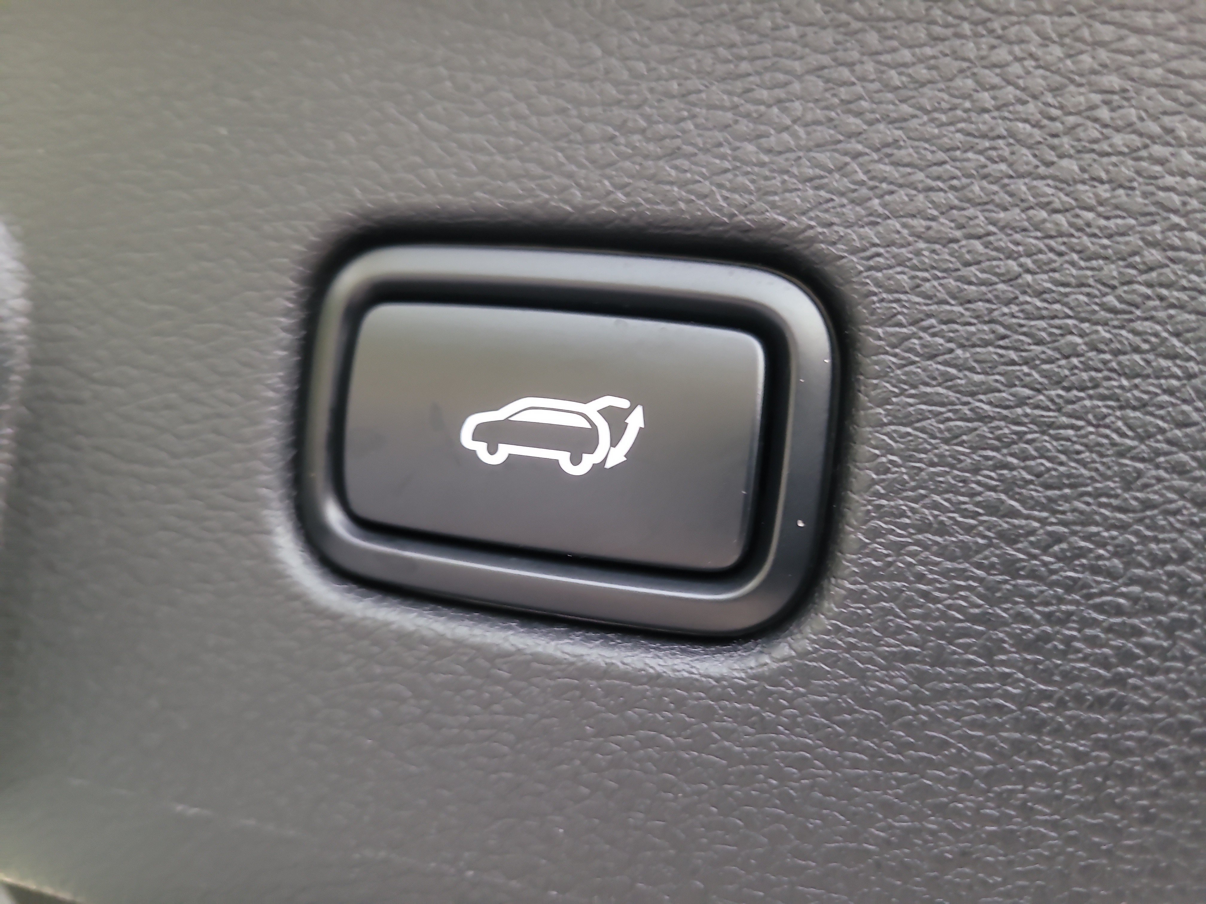 Used 2025 Kia Sportage SX FWD image 12