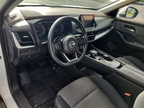 Used 2023 Nissan Rogue SV FWD image 19