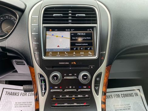 Used 2018 Lincoln MKX Select w/ Select Plus Package image 20