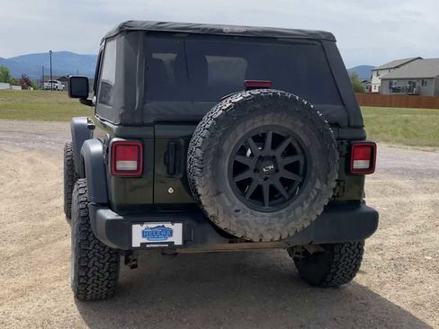 Used 2022 Jeep Wrangler Sport AWD/4WD image 3