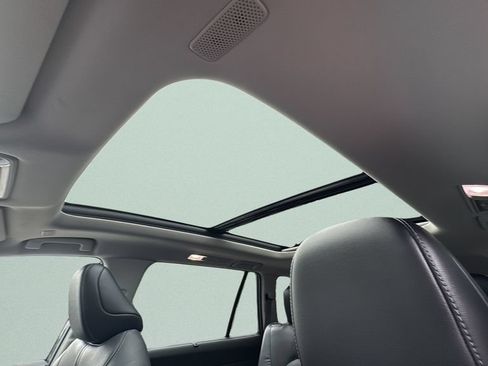 Used 2025 Toyota Grand Highlander AWD image 18