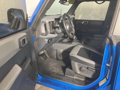 Used 2023 Ford Bronco Big Bend w/ Sasquatch Package image 9