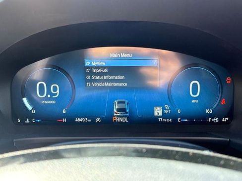 Certified 2025 Ford Escape Platinum w/ Premium Technology Package image 21