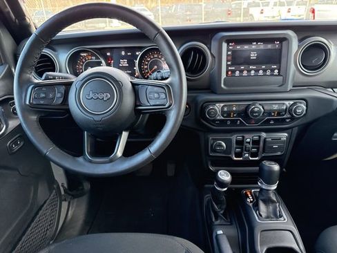 Used 2021 Jeep Wrangler Unlimited Sport image 23