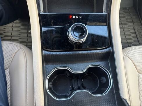 Used 2024 Jeep Grand Cherokee L Limited w/ Luxury Tech Group II image 17