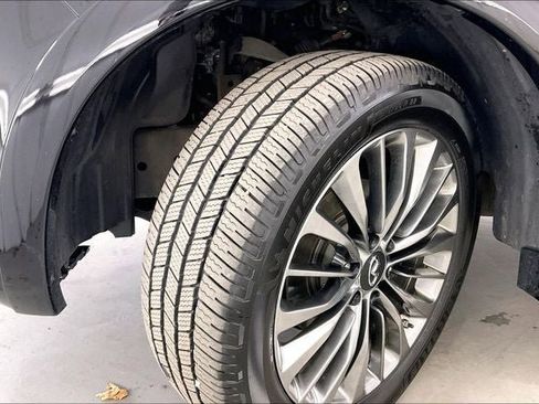 Used 2019 INFINITI QX80 Luxe w/ 22" Wheel Package image 11