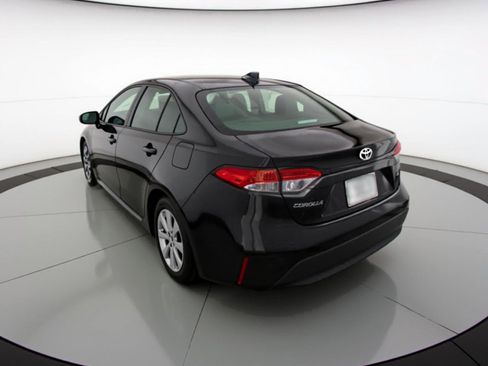 Used 2025 Toyota Corolla LE FWD image 6