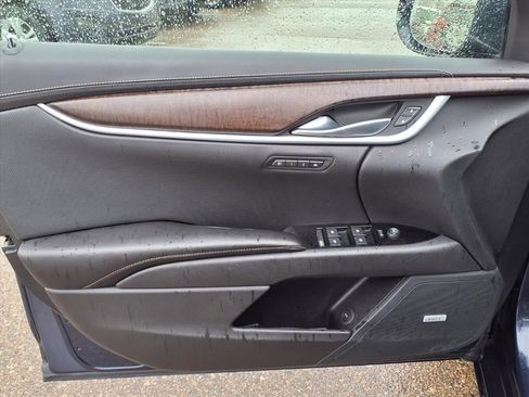 Used 2018 Cadillac XTS Luxury image 12