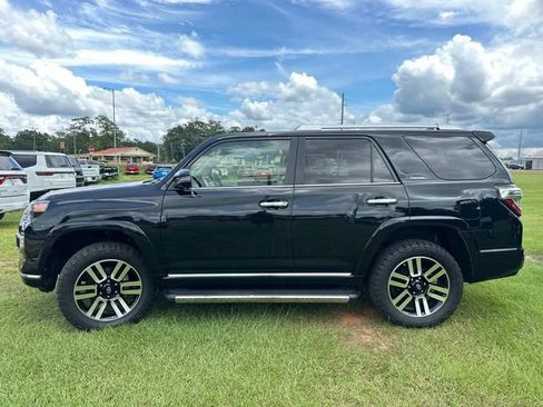 Used 2022 Toyota 4Runner Limited image 8