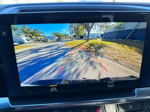 Used 2025 Chevrolet Silverado 2500 LT w/ Convenience Package image 24